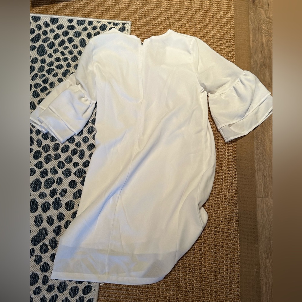 White vneck puff sleeve mini dress